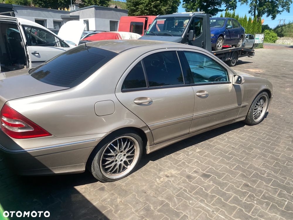 Mercedes C 2,0 KOMPRESOR na części - 3