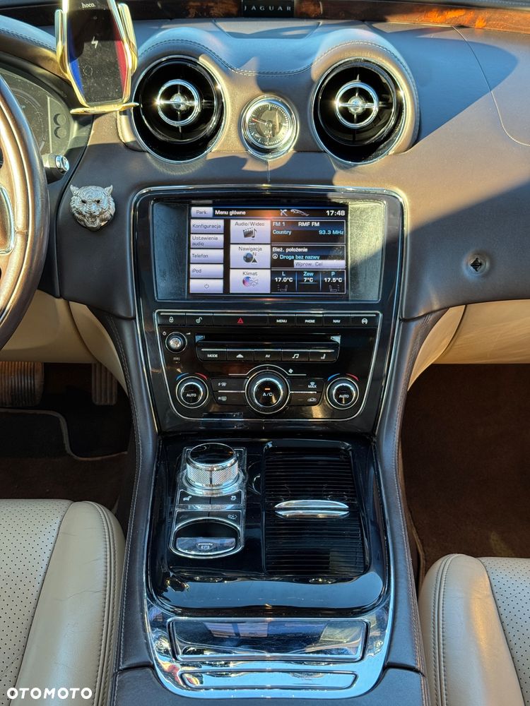 Jaguar XJ 3.0 T AWD Portfolio - 8