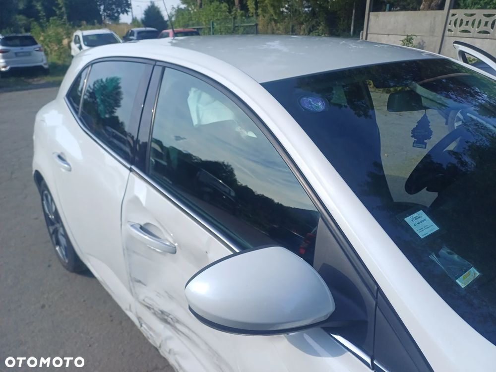 Renault Megane TCe 140 GPF INTENS - 23