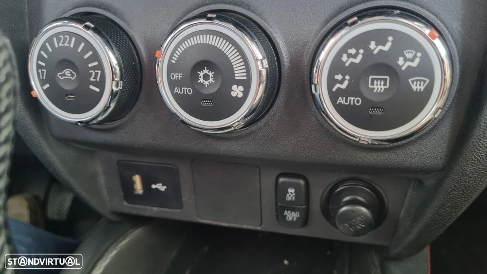 Mitsubishi ASX 1.6 MIVEC Intense Connect Edition - 13