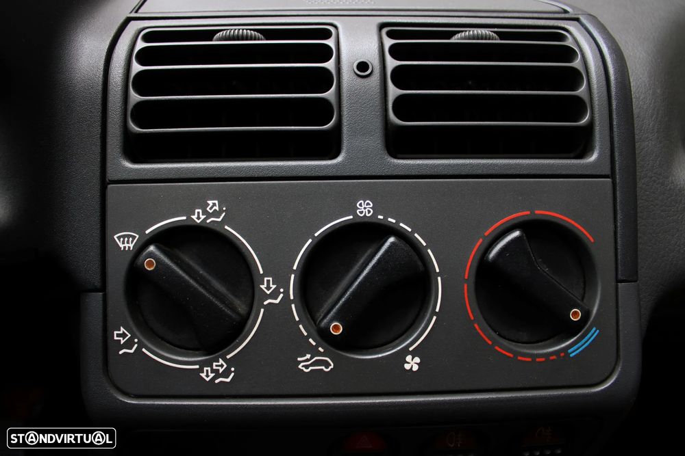 Peugeot 205 Cabrio 1.6 CTI - 35