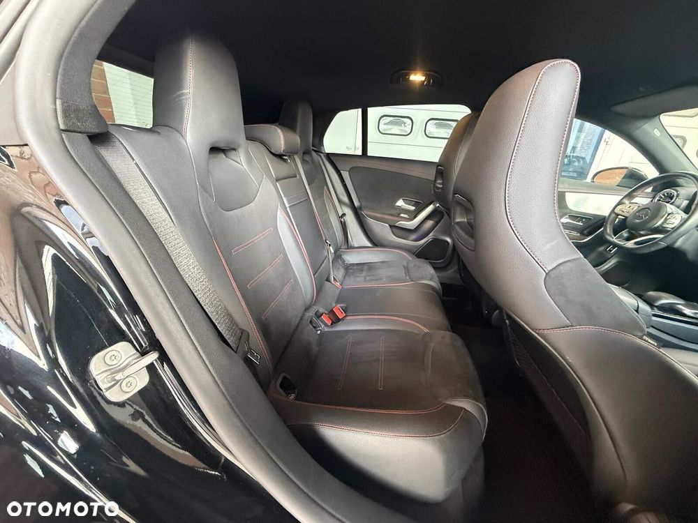 Mercedes-Benz CLA 200 d 4-Matic AMG Line 8G-DCT - 12