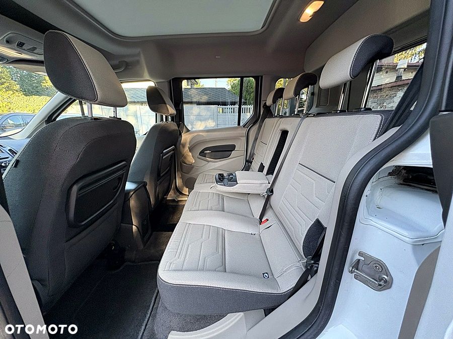 Ford Tourneo Connect 1.5TDCi Titanium - 17