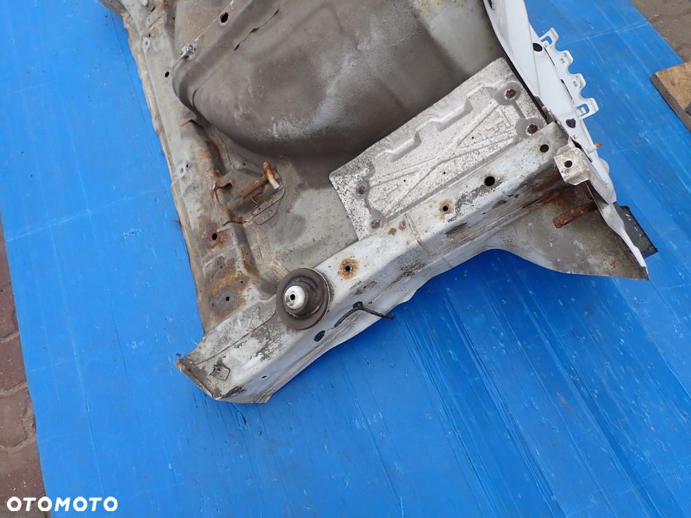 SUZUKI SWIFT MK7 5d 10- MK7 PAS TYLNY Z WANNĄ ZNL - 15