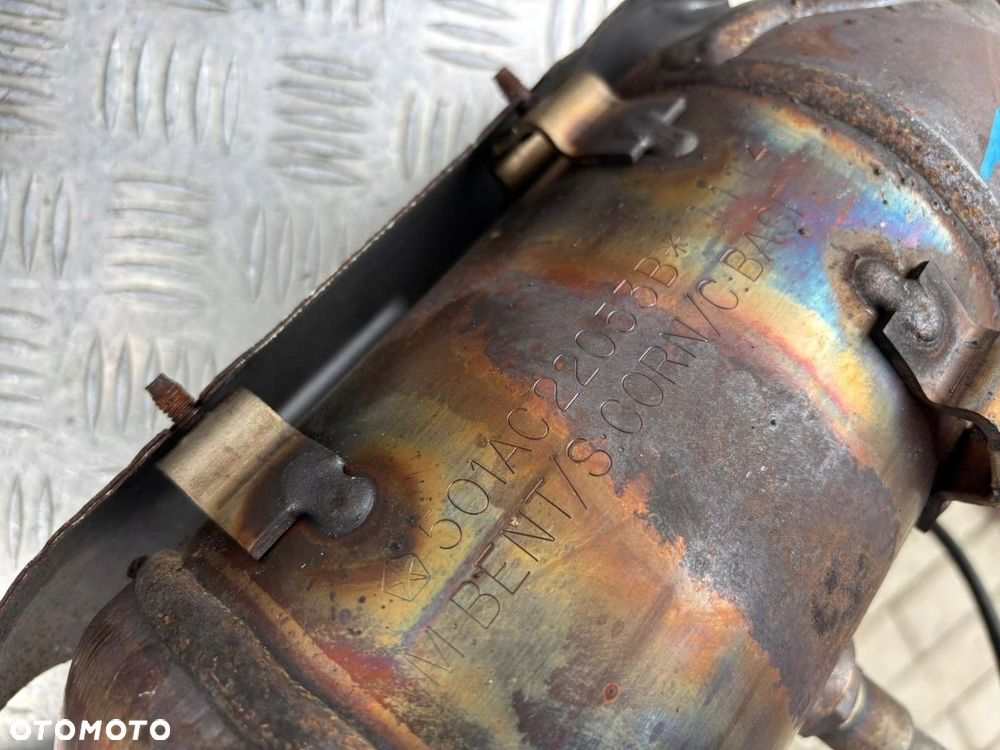 CHRYSLER TOWN COUNTRY KATALIZATOR 3.6 LEWY PRAWY 2016R. 501AC22053B - 3