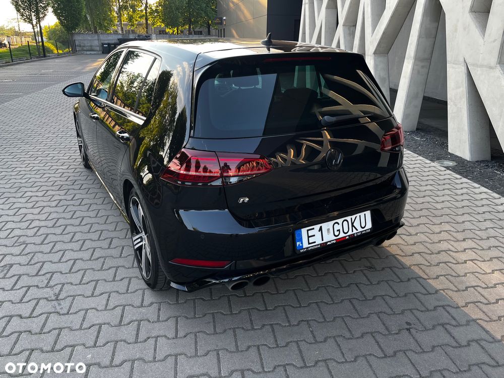 Volkswagen Golf - 11