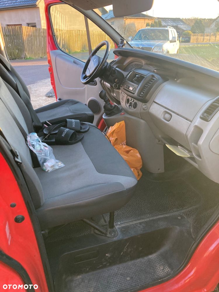 Renault Trafic - 12