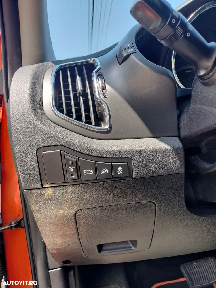 Kia Sportage - 12