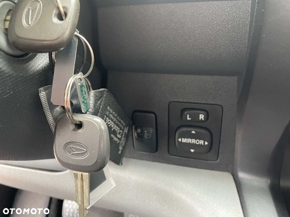 Daihatsu Sirion 1.0 - 19