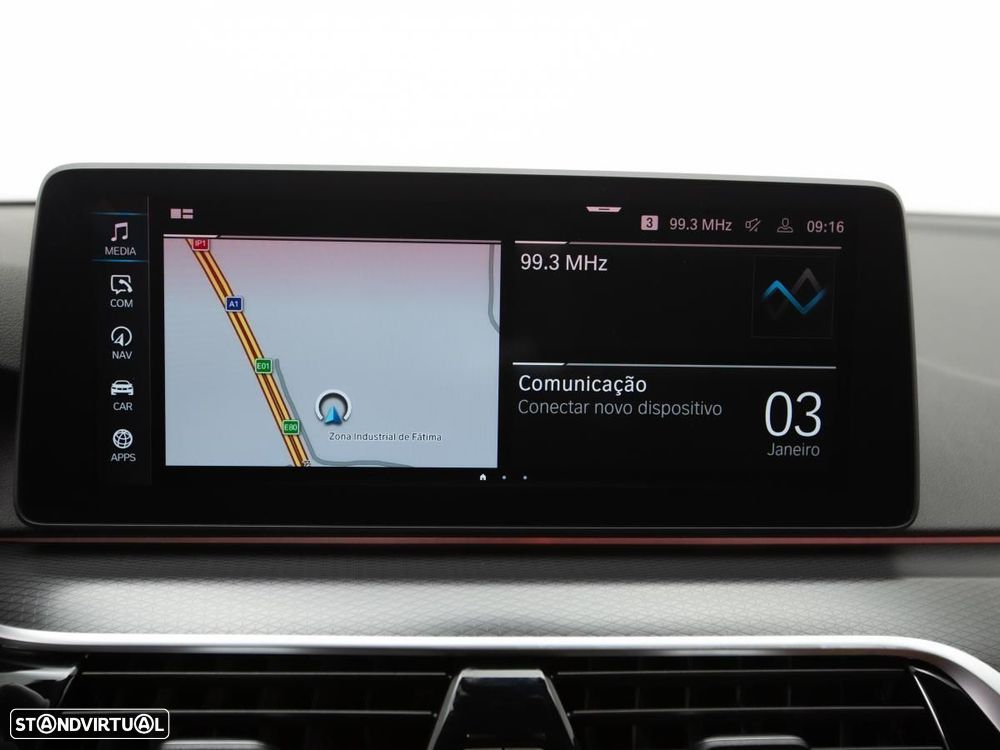 BMW 530 e Pack Desportivo M - 29