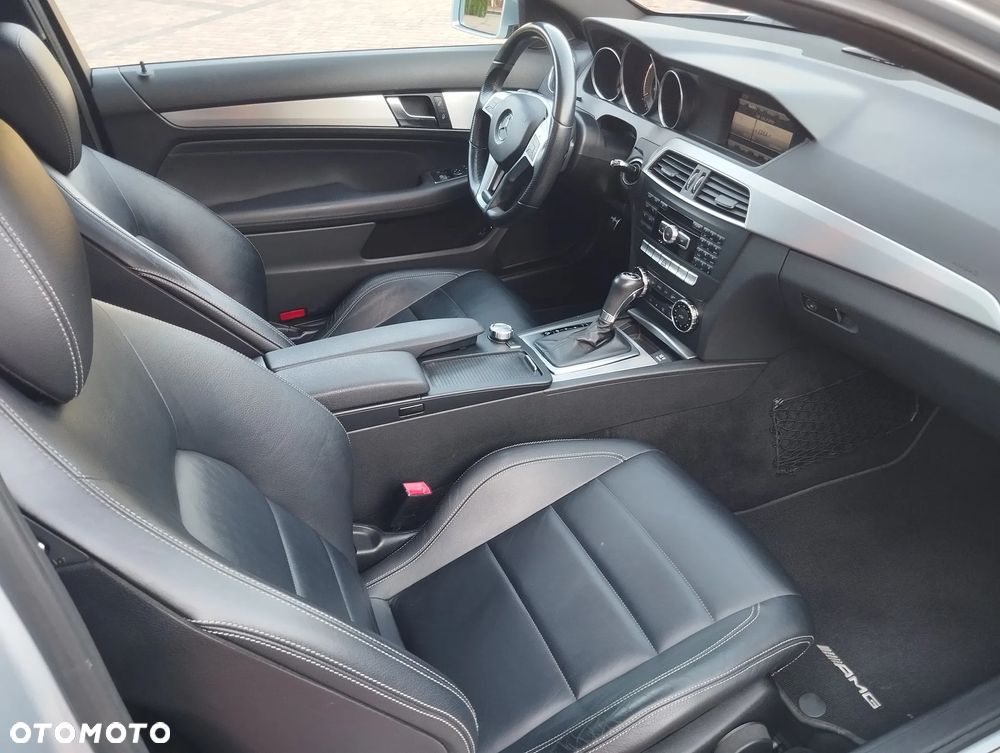 Mercedes-Benz Klasa C 350 CGI BlueEff - 7