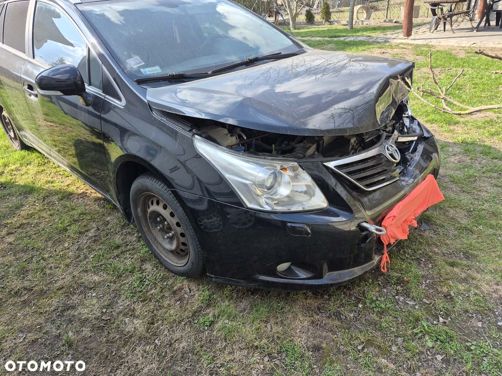 Toyota Avensis 2.0 D-4D 2010 - 5
