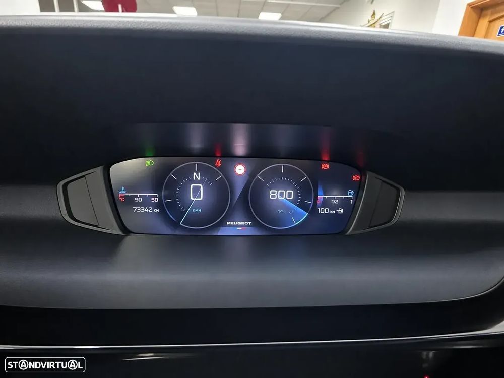 Peugeot 308 - 8