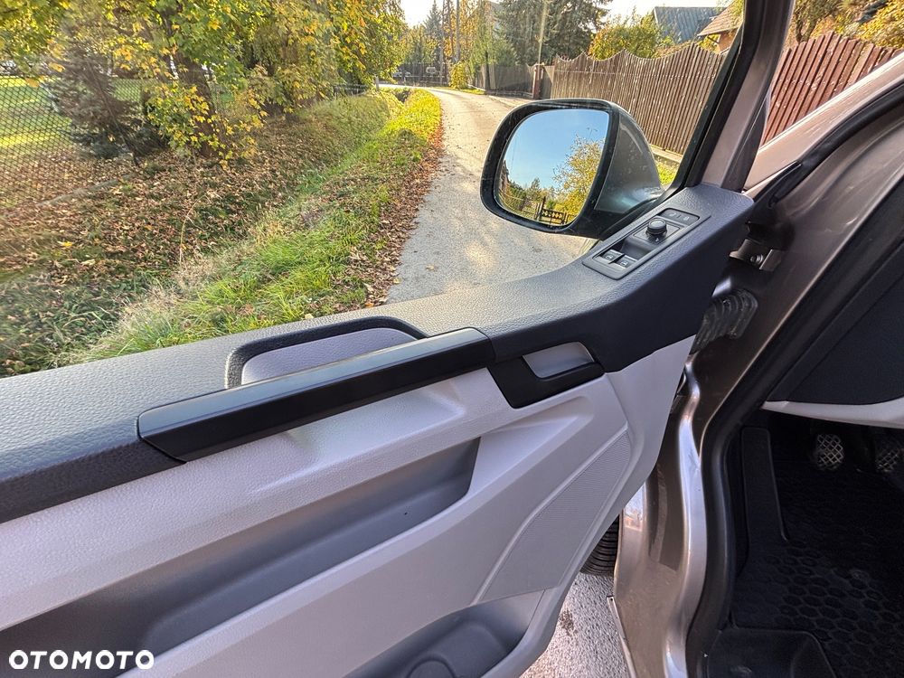 Volkswagen Transporter L2H1 Plus Trendline - 12