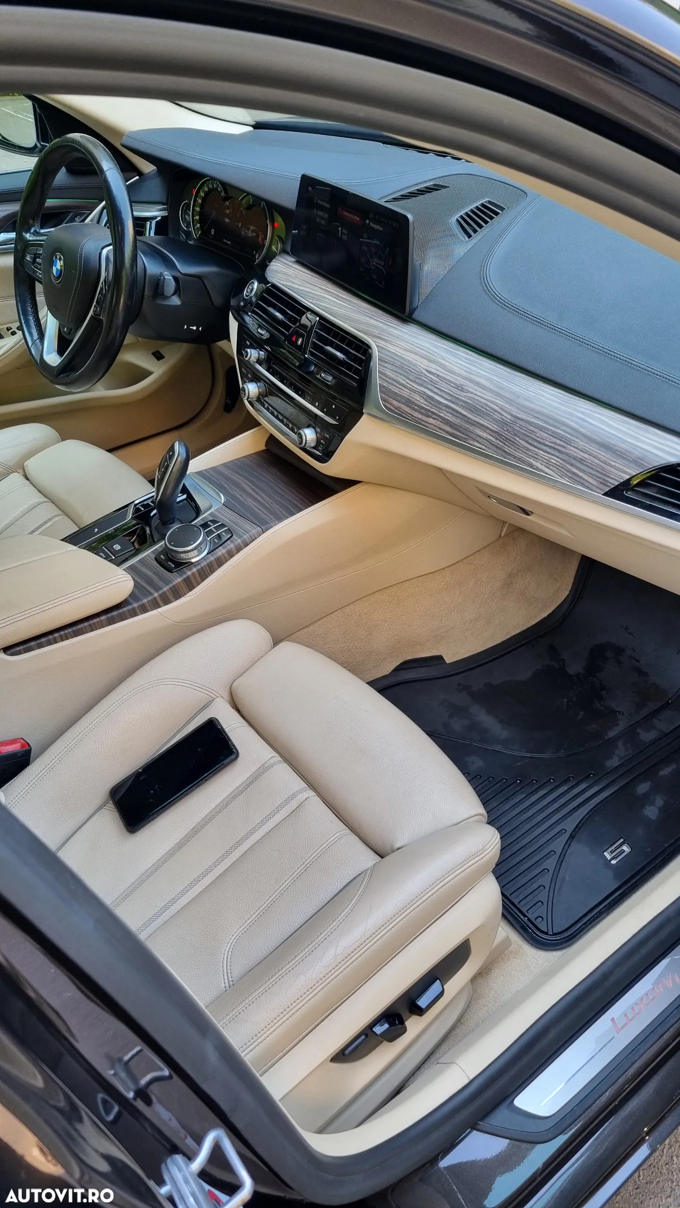 BMW Seria 5 520d Aut. Luxury Line - 17