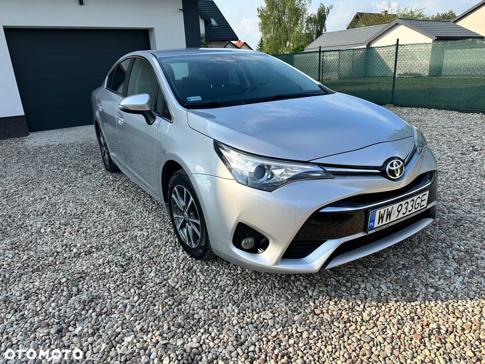 Toyota Avensis 1.8 Active - 14