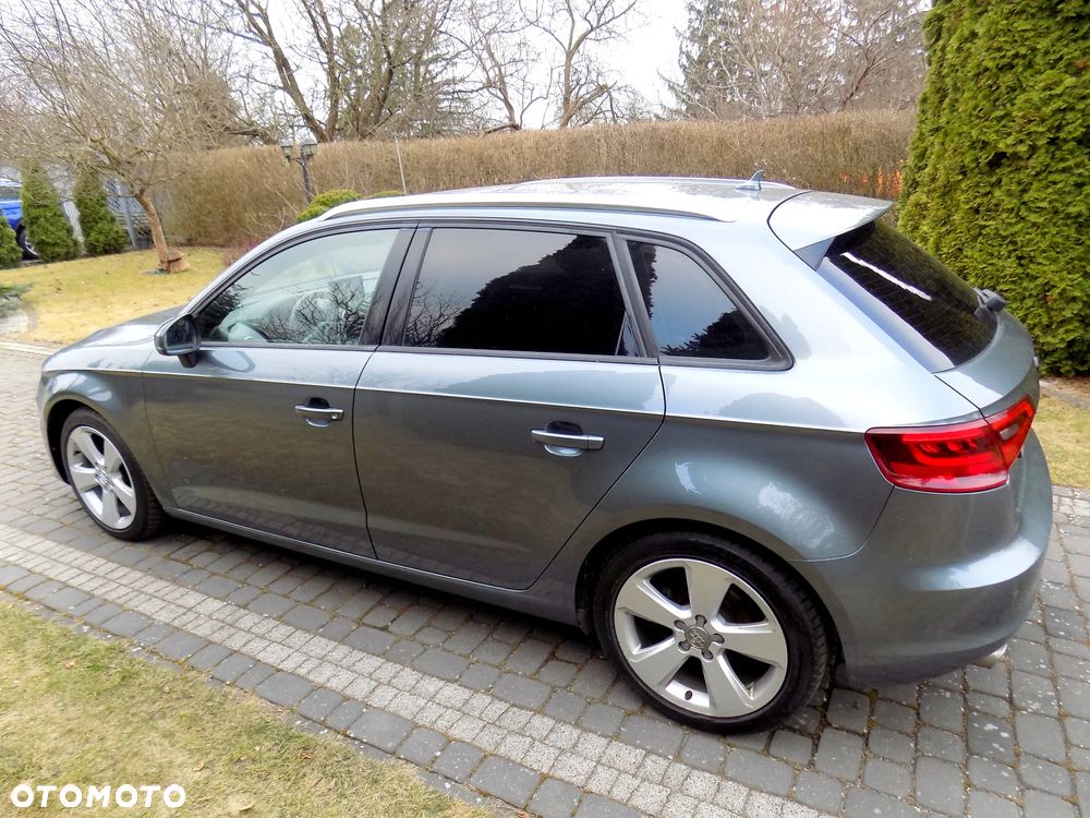Audi A3 Sportback - 3