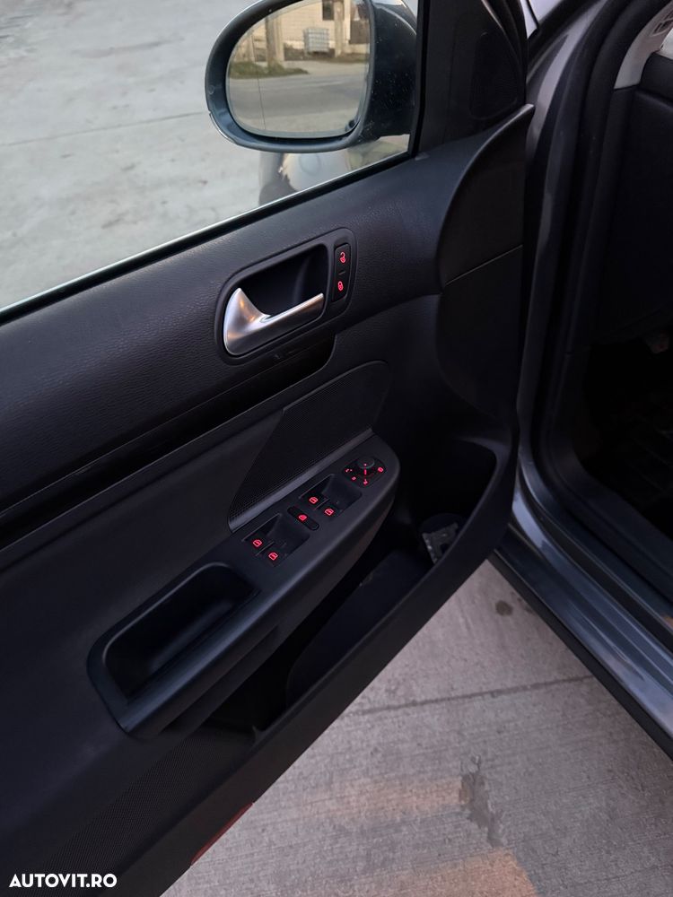 Volkswagen Golf 1.6 TDI BlueMotion Technology Trendline - 21