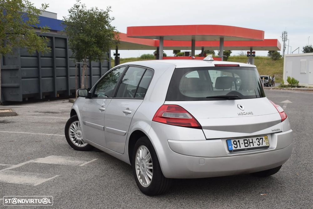 Renault Mégane - 5