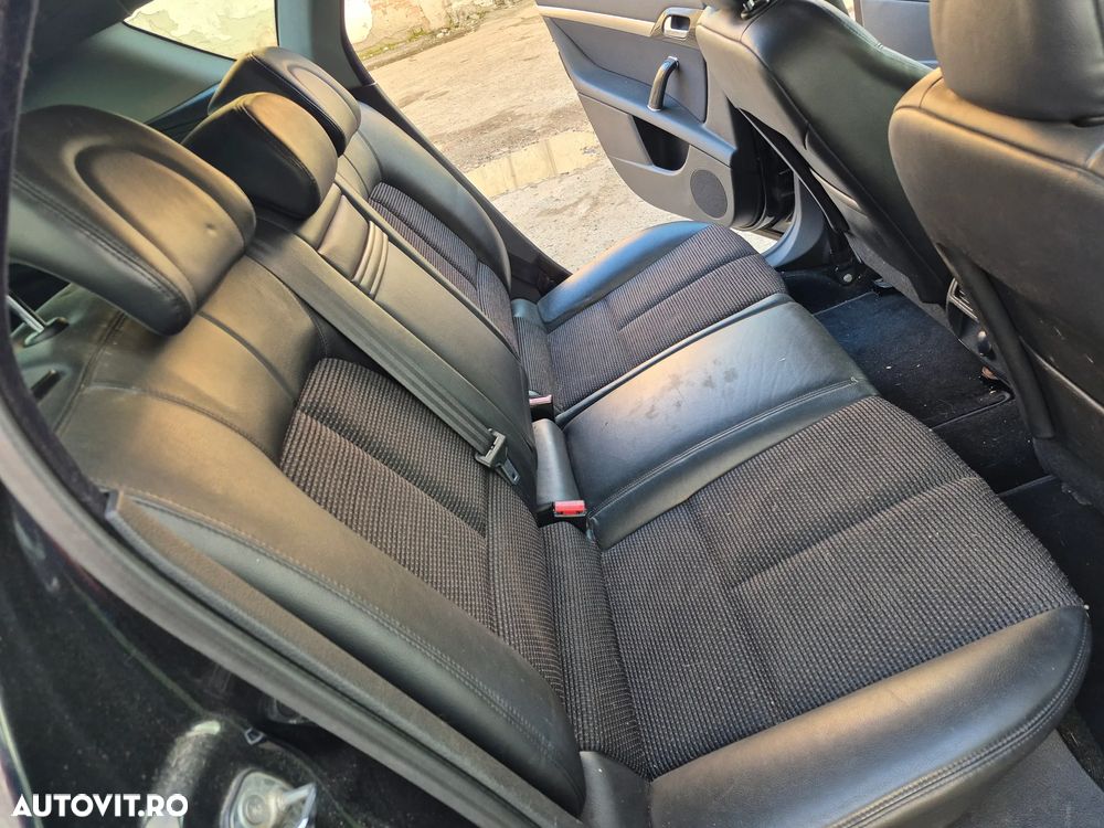 Peugeot 407 HDi 165 Automatik Business Line - 16