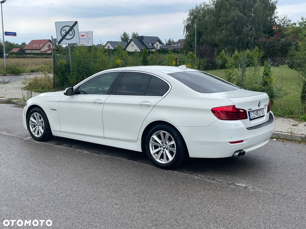 BMW Seria 5 528i xDrive Luxury Line - 37