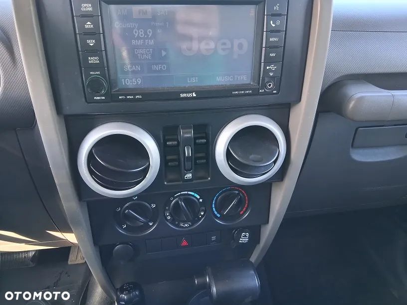 Jeep Wrangler Unlimited Hard-Top 3.8 Automatik Sahara - 18
