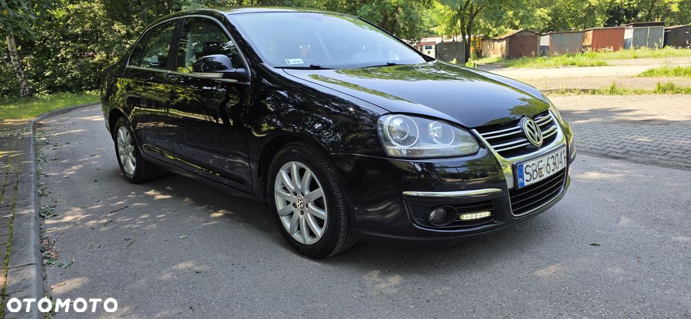 Volkswagen Jetta 2.0 TDI DPF Sportline DSG - 32