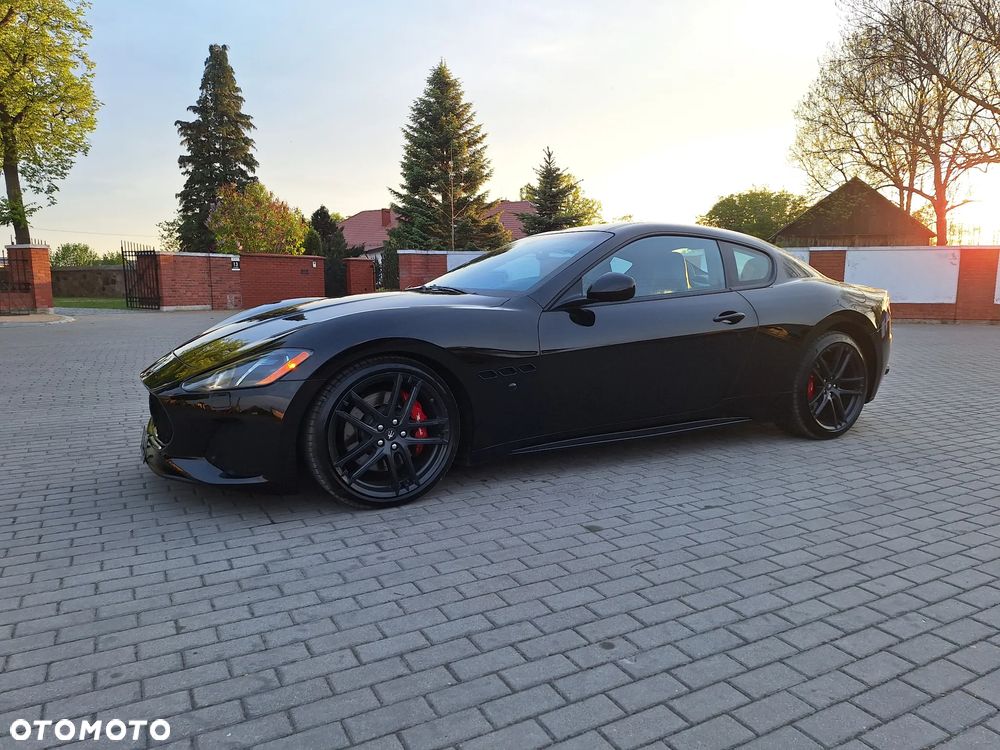 Maserati GranTurismo S Automat - 2