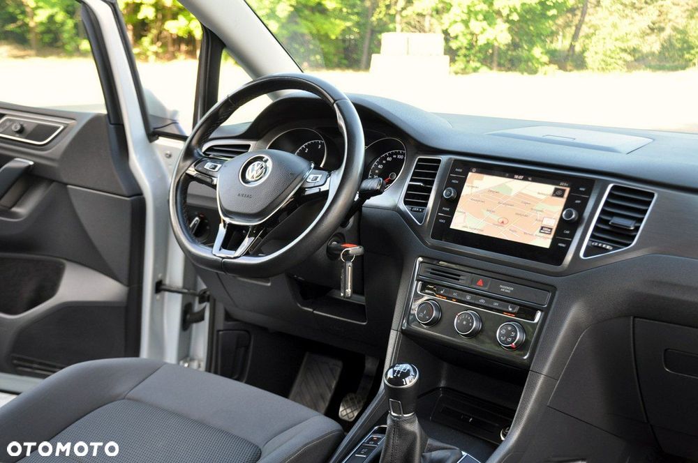 Volkswagen Golf Sportsvan - 25