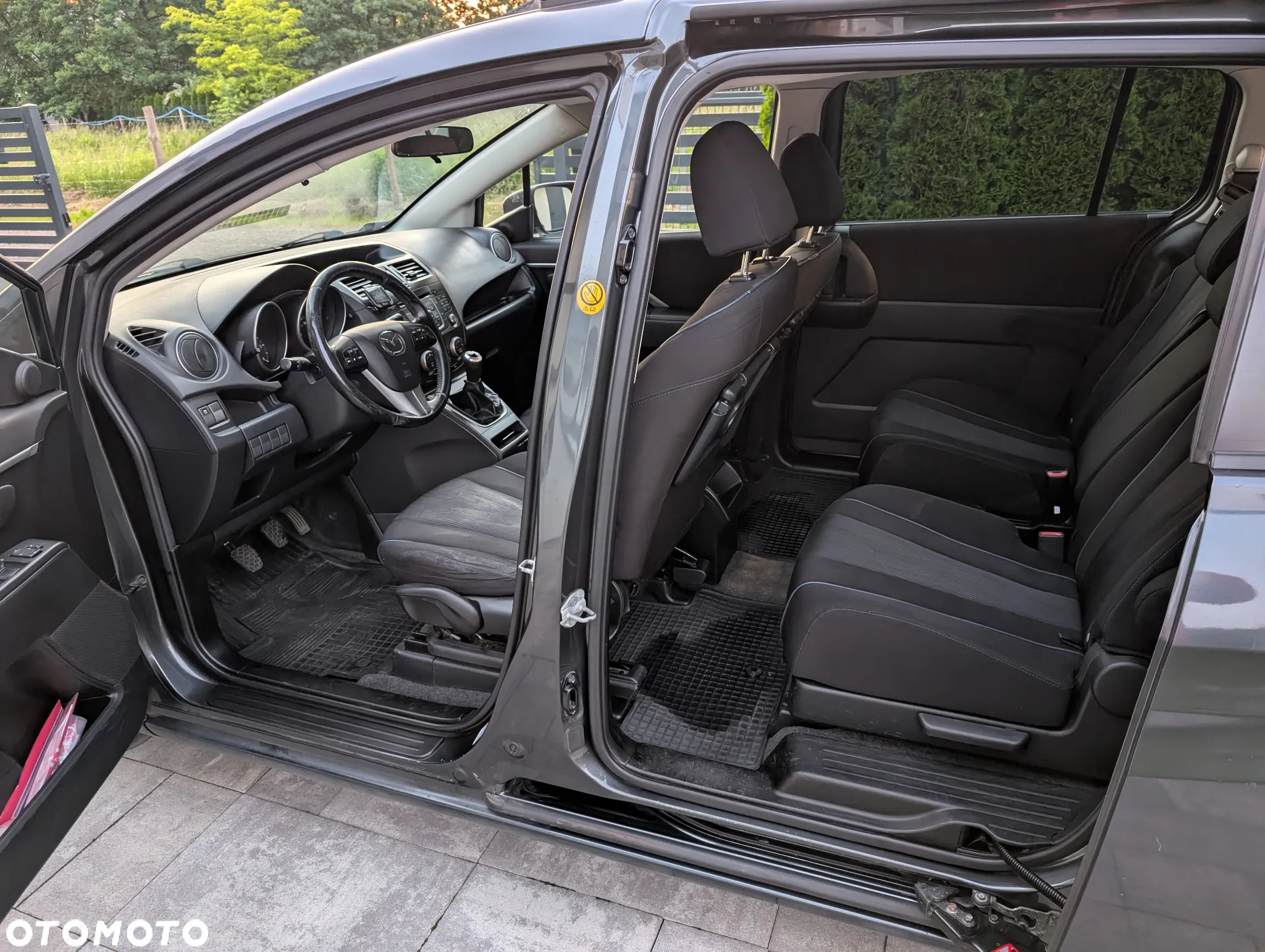 Mazda 5 - 11