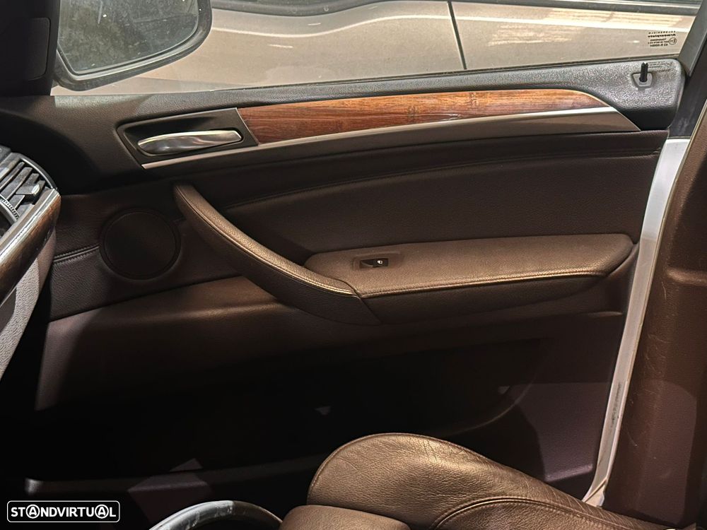 BMW E70 X5 35d XDrive Aut. 286cv  210kW Ano 2007 - 2010 Ref Motor M57D30 (306D5) - 18