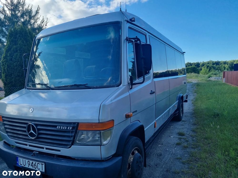 Mercedes-Benz 818D - 1