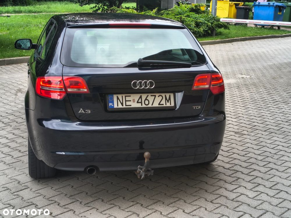 Audi A3 Sportback 1.6 TDI DPF Ambiente - 8