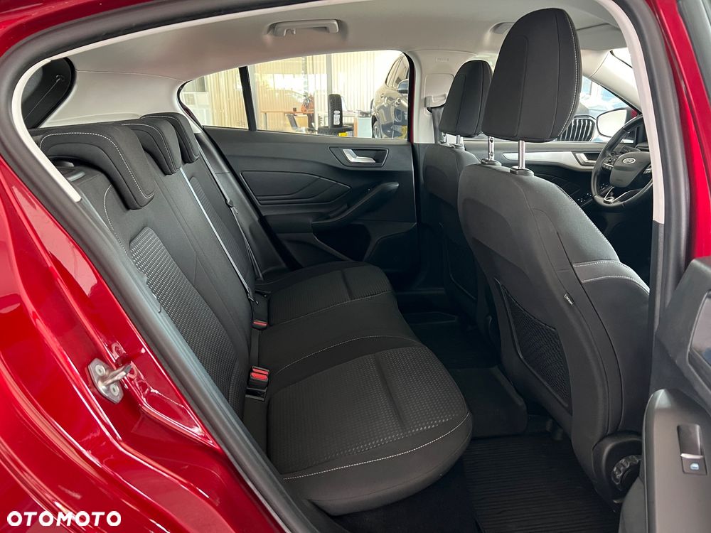 Ford Focus 1.0 EcoBoost Connected - 34