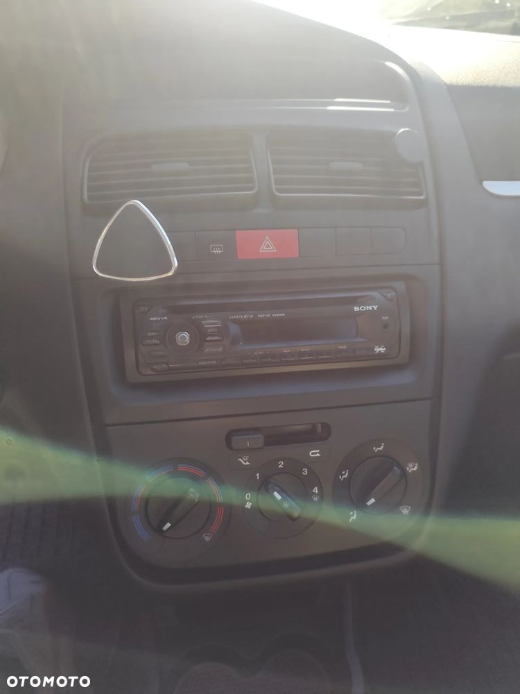 Fiat Linea 1.4 Dynamic - 6