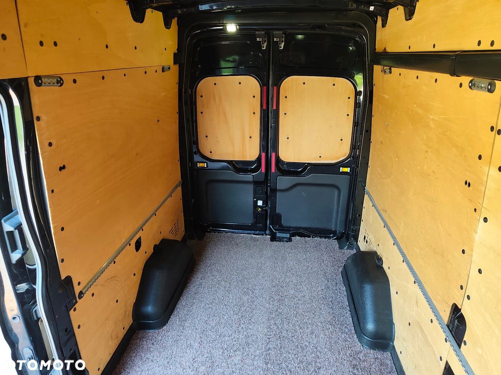 Ford Transit - 18