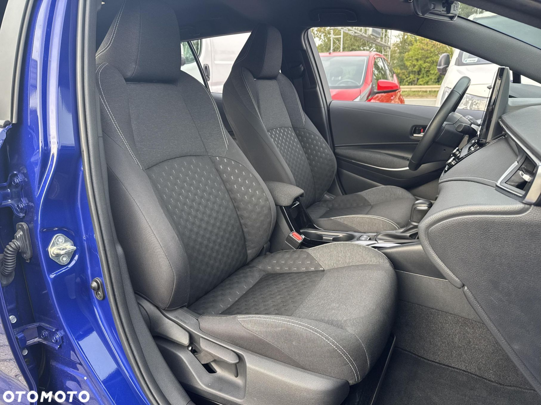 Toyota Corolla 1.8 Hybrid Comfort - 24