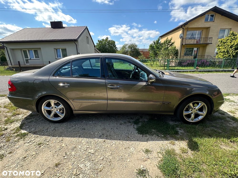 Mercedes-Benz Klasa E - 8