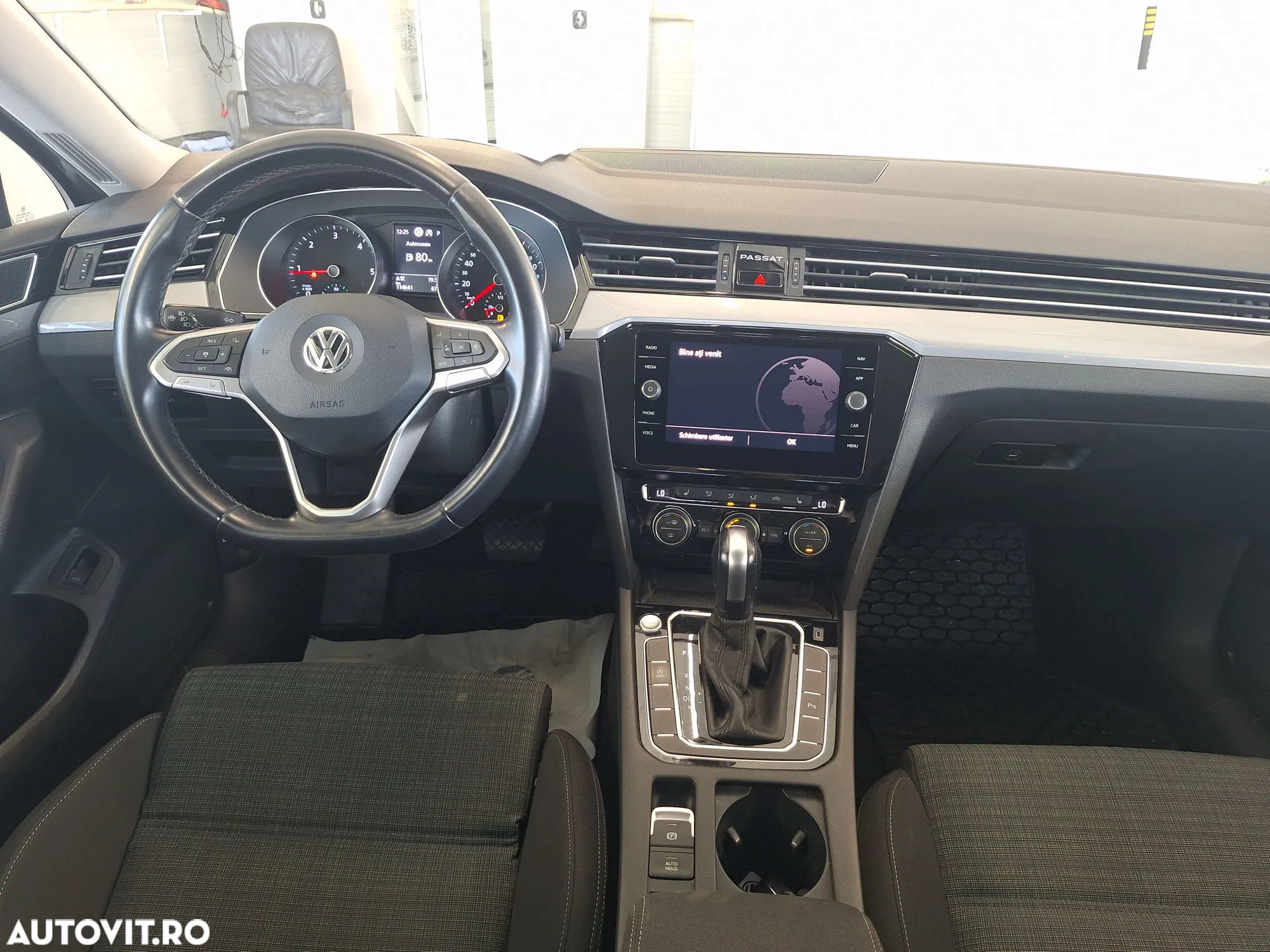 Volkswagen Passat - 13