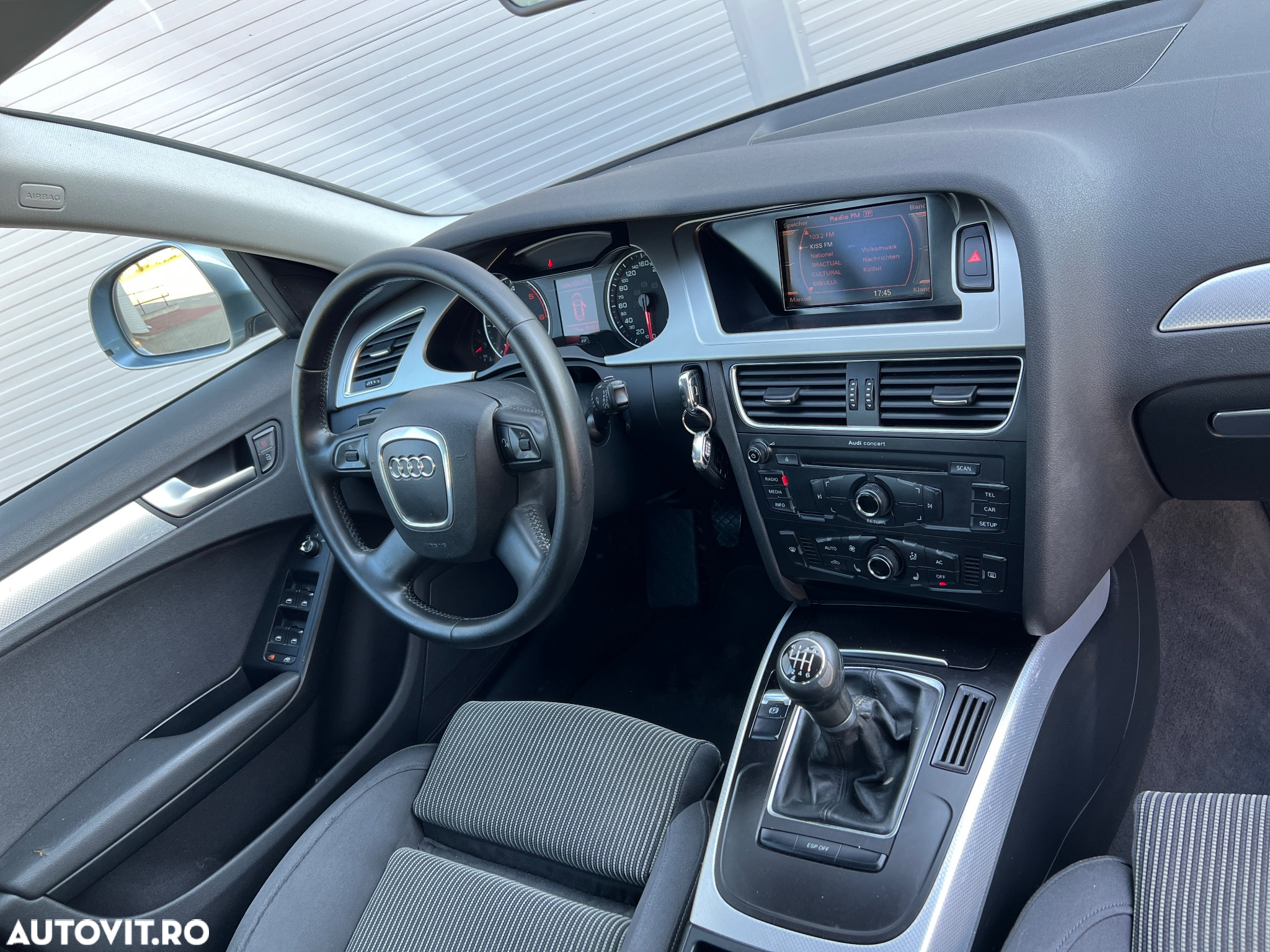 Audi A4 2.0 TDI Avant - 9