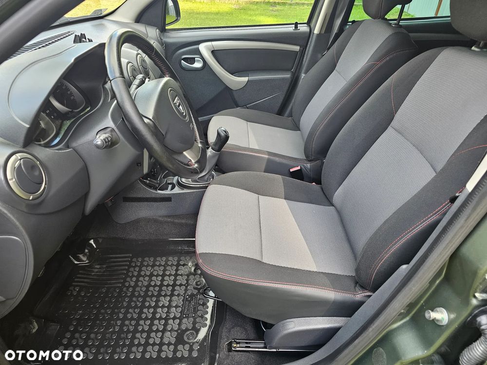 Dacia Duster 1.6 Laureate - 26