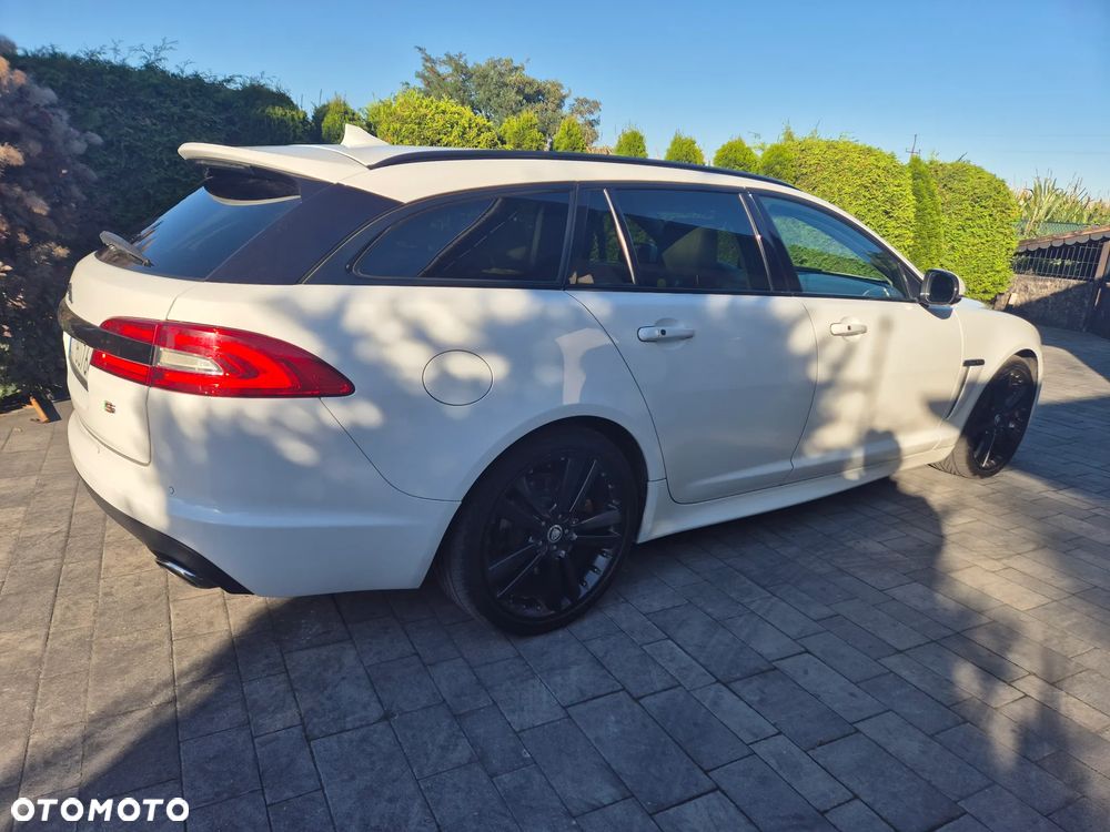 Jaguar XF 3.0 V6 Diesel S Sportbrake - 4