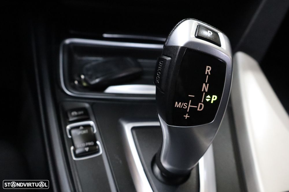 BMW 318 d Aut. Blue Performance Modern Line - 7