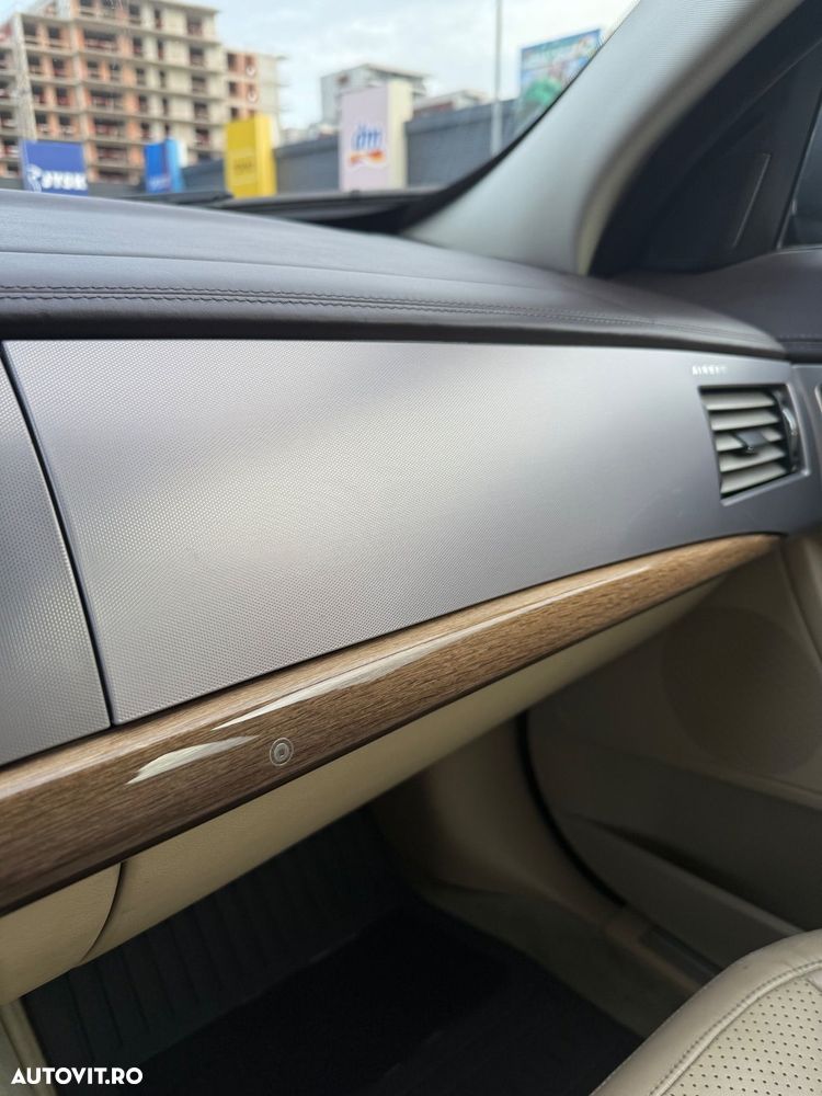 Jaguar XF 4.2 V8 Premium Luxury - 13