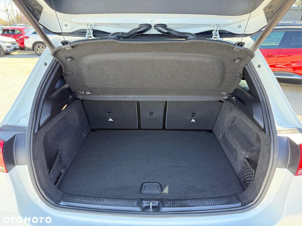 Mercedes-Benz Klasa B 180 d 7G-DCT - 30