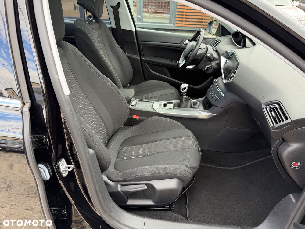 Peugeot 308 BlueHDi FAP 150 Stop & Start Allure - 29