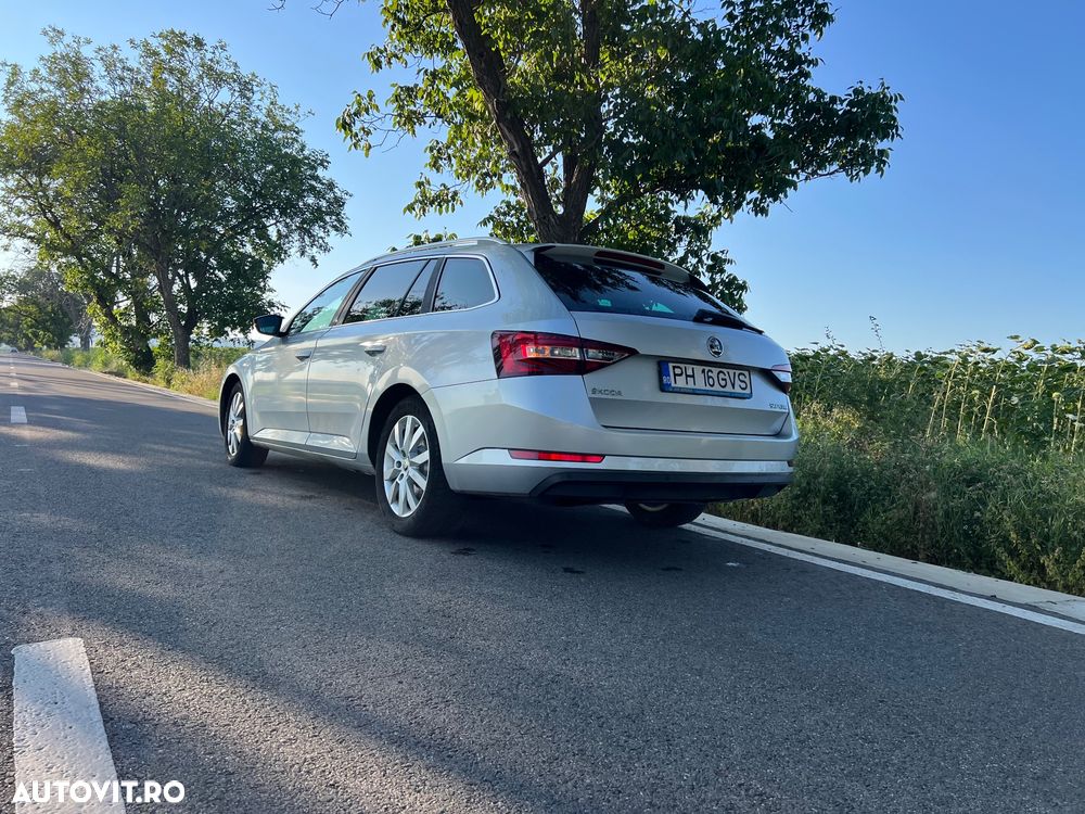 Skoda Superb 2.0 TDI DSG Style - 29