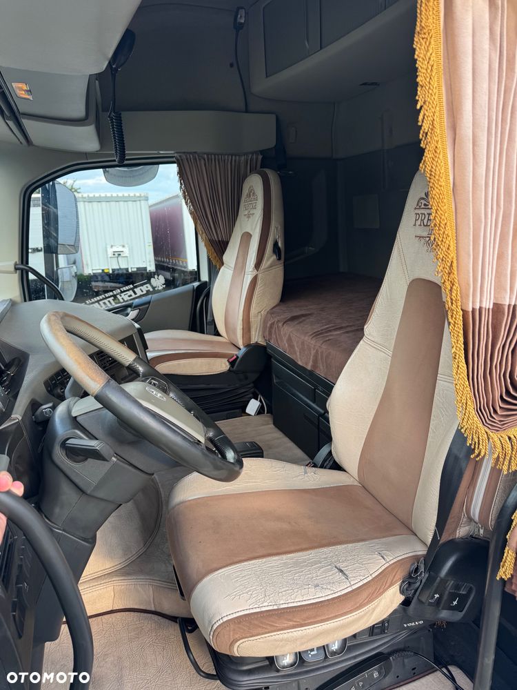 Volvo FH460 - 10