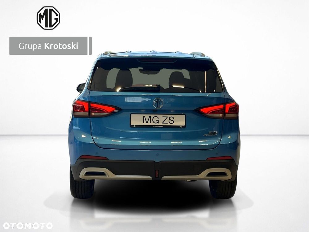 MG ZS Hybrid+ - 6
