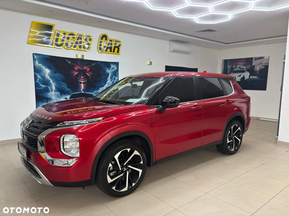 Mitsubishi Outlander - 1